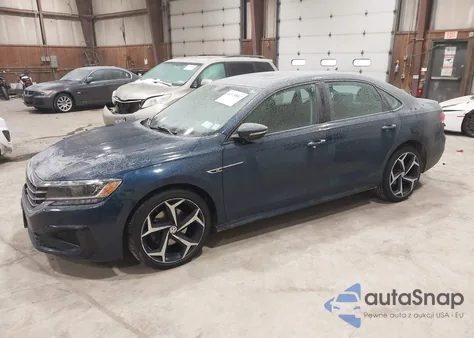 2020 Volkswagen Passat 2.0T R-Line z USA, uszkodzony, nr VIN 1VWMA7A38LC022392